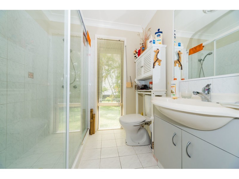 5 Clubhouse Drive, Arundel QLD 4214
