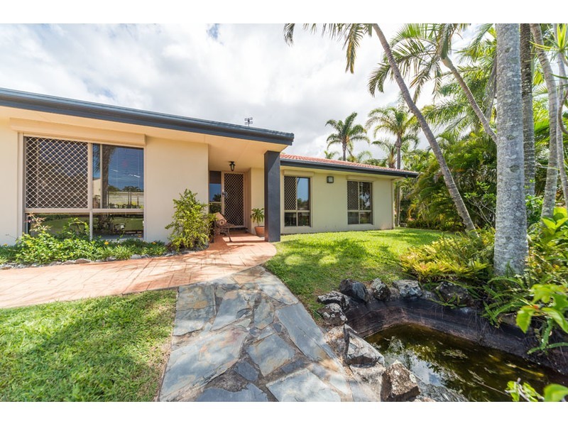 5 Clubhouse Drive, Arundel QLD 4214
