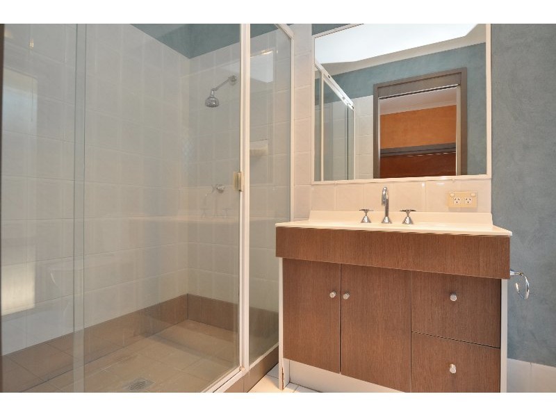 18 Castle Rock Street, Parkwood QLD 4214