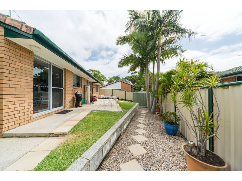 2/35 McMillan Street, Labrador QLD 4215