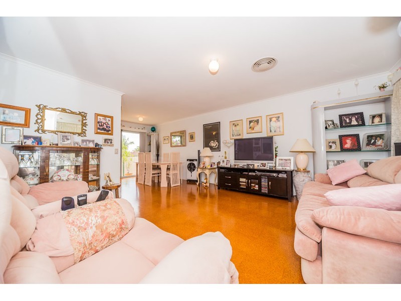 2/35 McMillan Street, Labrador QLD 4215