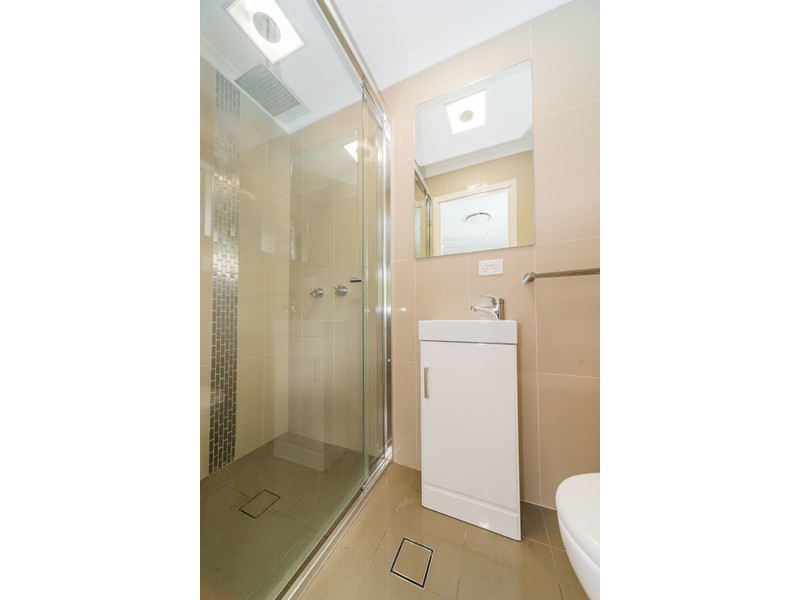 86 Benowa Road, Southport QLD 4215