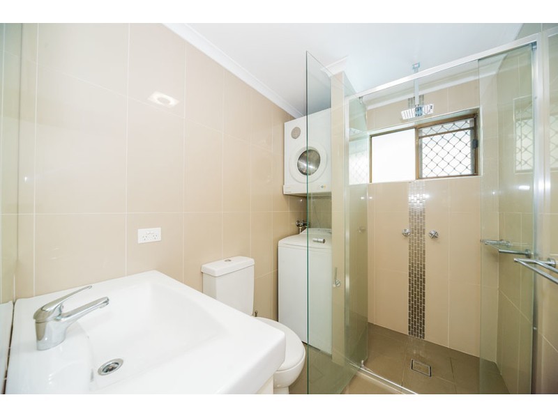 86 Benowa Road, Southport QLD 4215