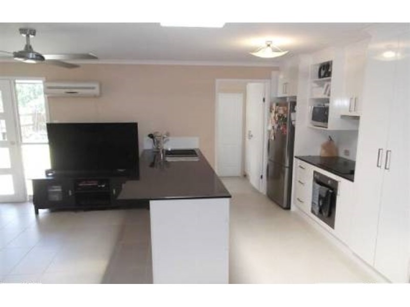 1/50 Botanical Drive, Labrador QLD 4215