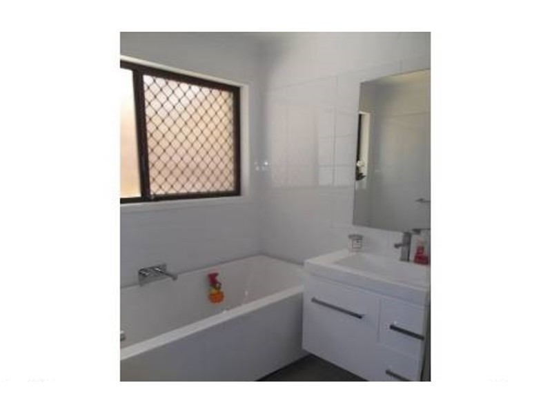 1/50 Botanical Drive, Labrador QLD 4215