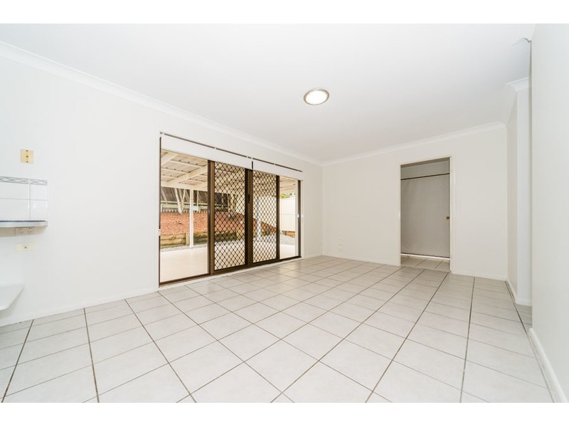 71 Allied Drive, Arundel QLD 4214