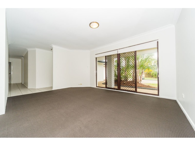 71 Allied Drive, Arundel QLD 4214