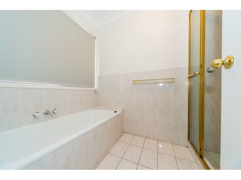 71 Allied Drive, Arundel QLD 4214