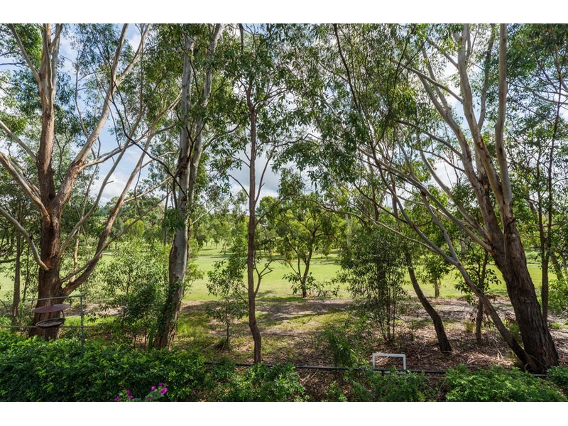 48 Peter Senior Court, Parkwood QLD 4214