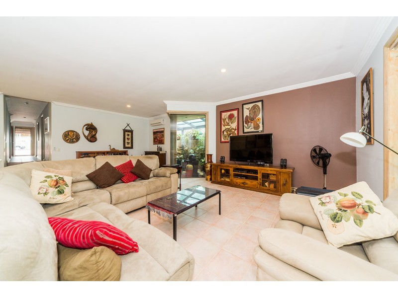 48 Peter Senior Court, Parkwood QLD 4214