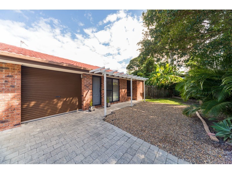 15/16 Telopea Street, Labrador QLD 4215