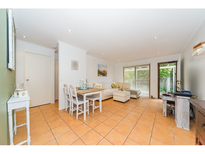 15/16 Telopea Street, Labrador QLD 4215