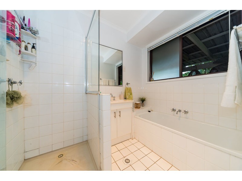 15/16 Telopea Street, Labrador QLD 4215