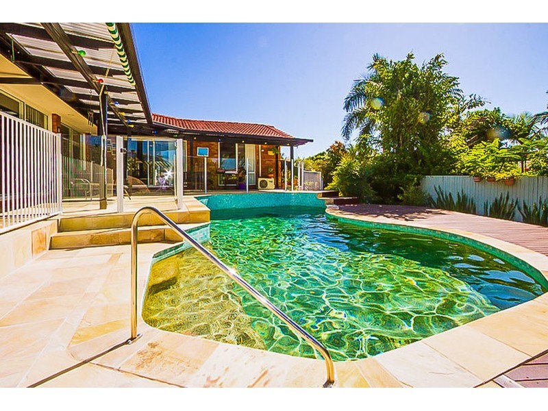 2 Rebbecchi Court, Parkwood QLD 4214