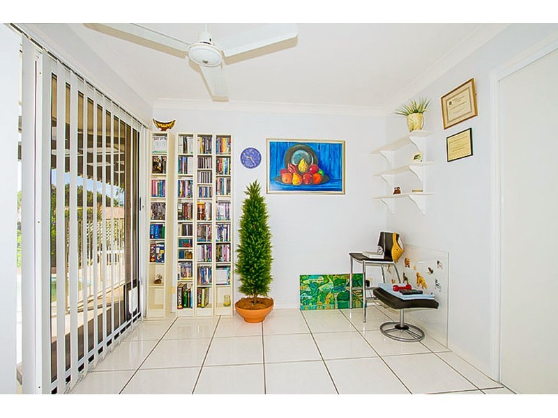 2 Rebbecchi Court, Parkwood QLD 4214