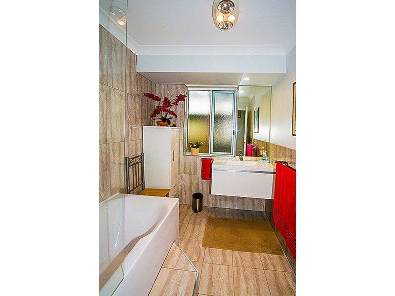 2 Rebbecchi Court, Parkwood QLD 4214