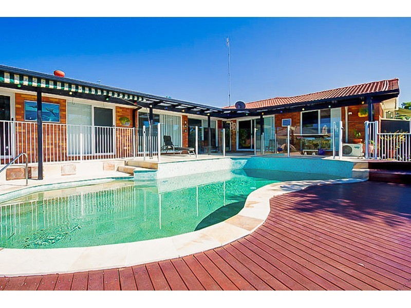 2 Rebbecchi Court, Parkwood QLD 4214