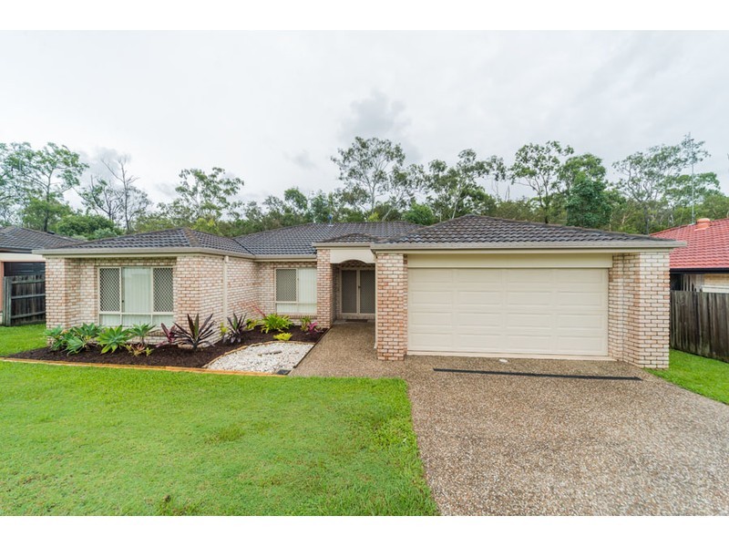 8 Watergum Parade, Molendinar QLD 4214