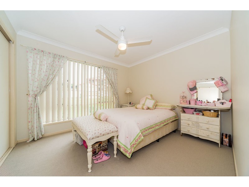 8 Watergum Parade, Molendinar QLD 4214