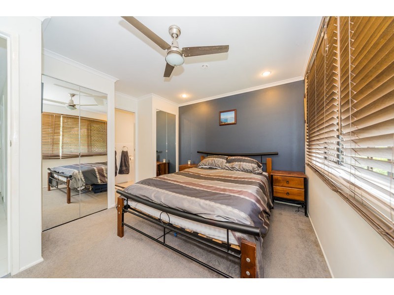 25 Sturt Street, Molendinar QLD 4214