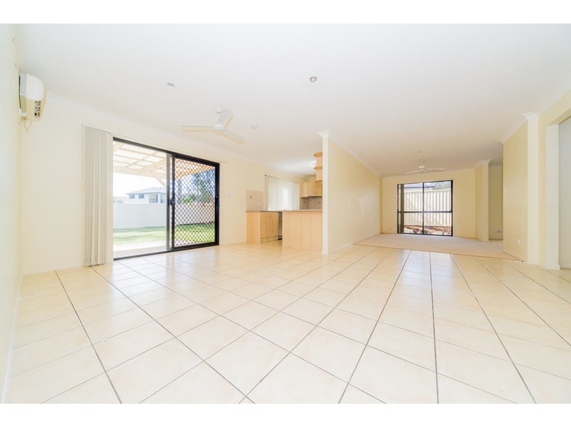 50 Tanzen Drive, Arundel QLD 4214