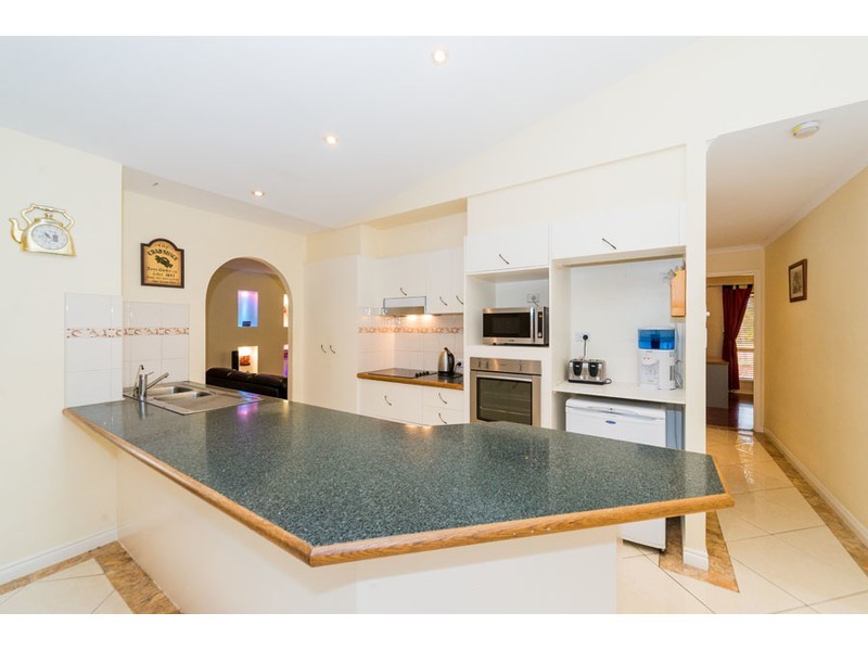 2 Greg Norman Crescent, Parkwood QLD 4214