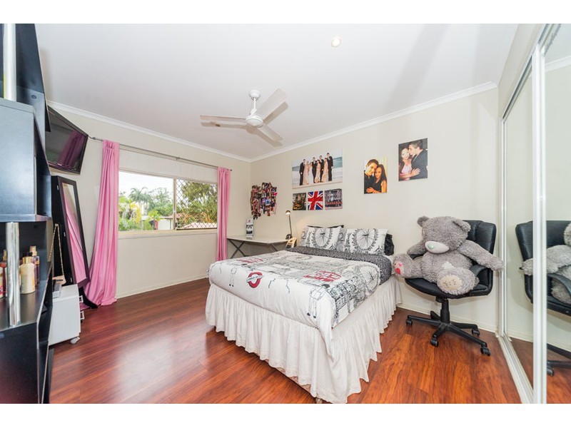 2 Greg Norman Crescent, Parkwood QLD 4214
