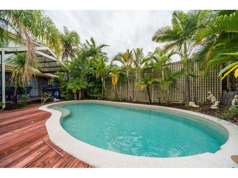 2 Greg Norman Crescent, Parkwood QLD 4214