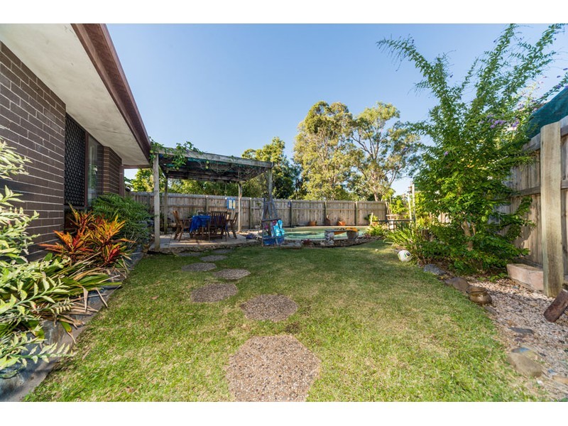 2/17 Stephenson Street, Labrador QLD 4215