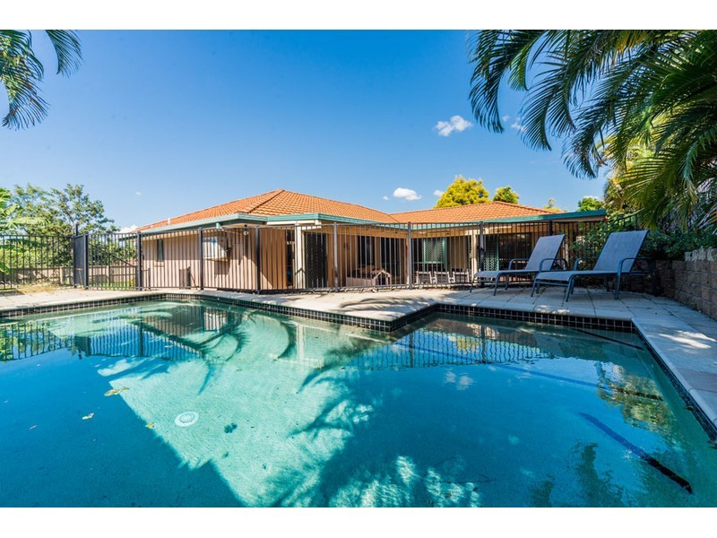8 Lakewood Court, Parkwood QLD 4214