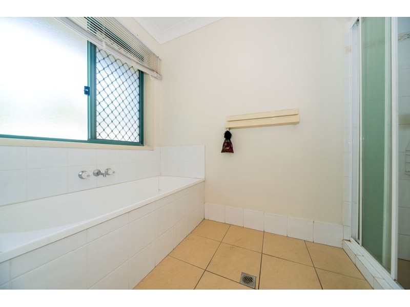 8 Lakewood Court, Parkwood QLD 4214