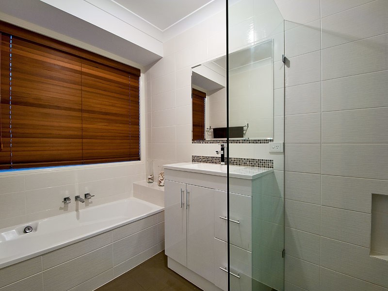 17 Maidstone Place, Parkwood QLD 4214