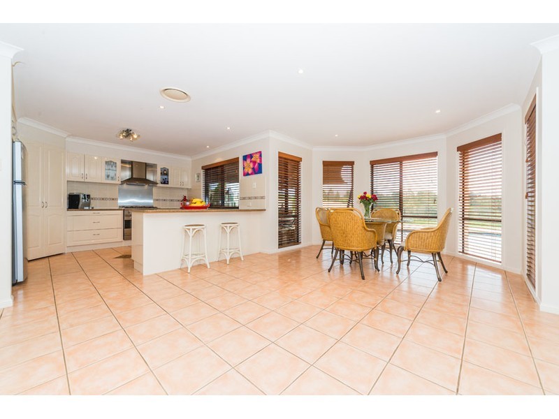 16 Tanzen Drive, Arundel QLD 4214