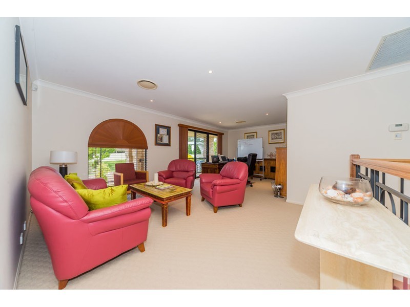 16 Tanzen Drive, Arundel QLD 4214