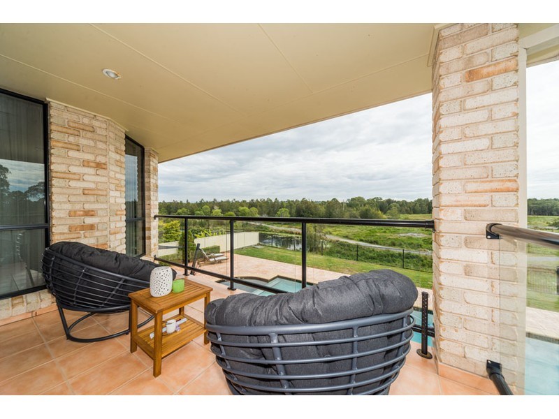 16 Tanzen Drive, Arundel QLD 4214