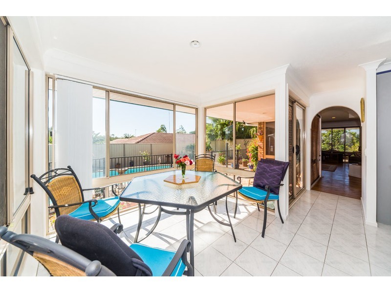 73 Parkwood Boulevard, Parkwood QLD 4214