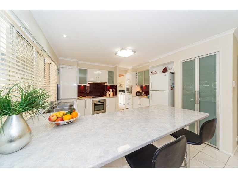 8 Devlin Street, Parkwood QLD 4214
