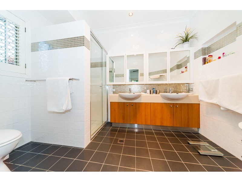 34 Ben Hogan Crescent, Parkwood QLD 4214