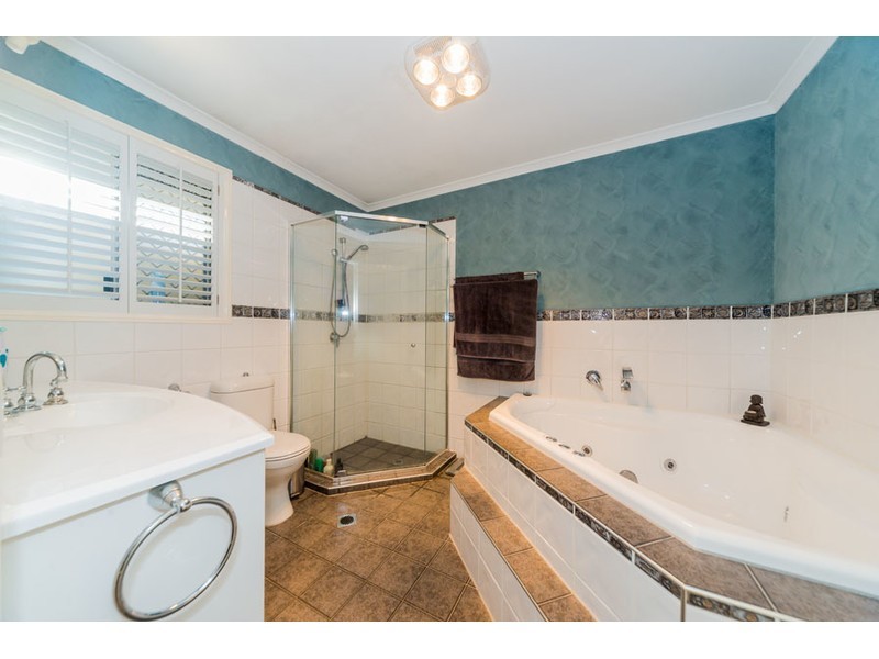 6 Inverness Way, Parkwood QLD 4214