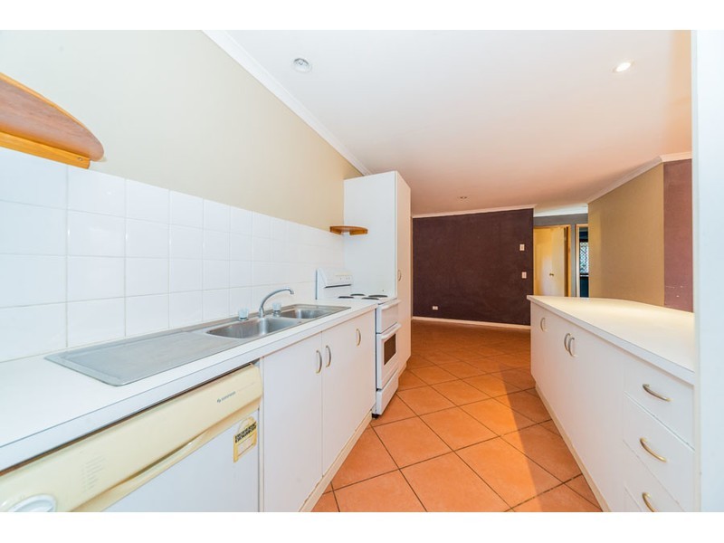 1/212 Olsen Avenue, Arundel QLD 4214