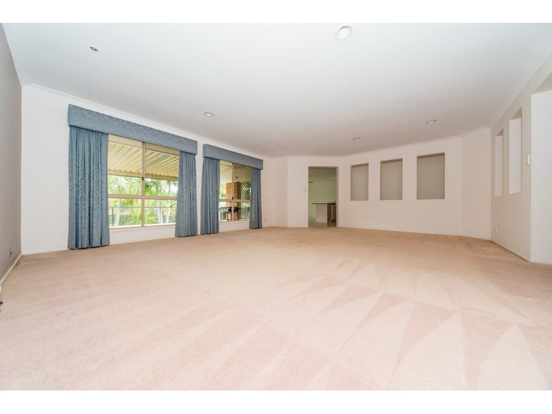 22 Maidstone Place, Parkwood QLD 4214