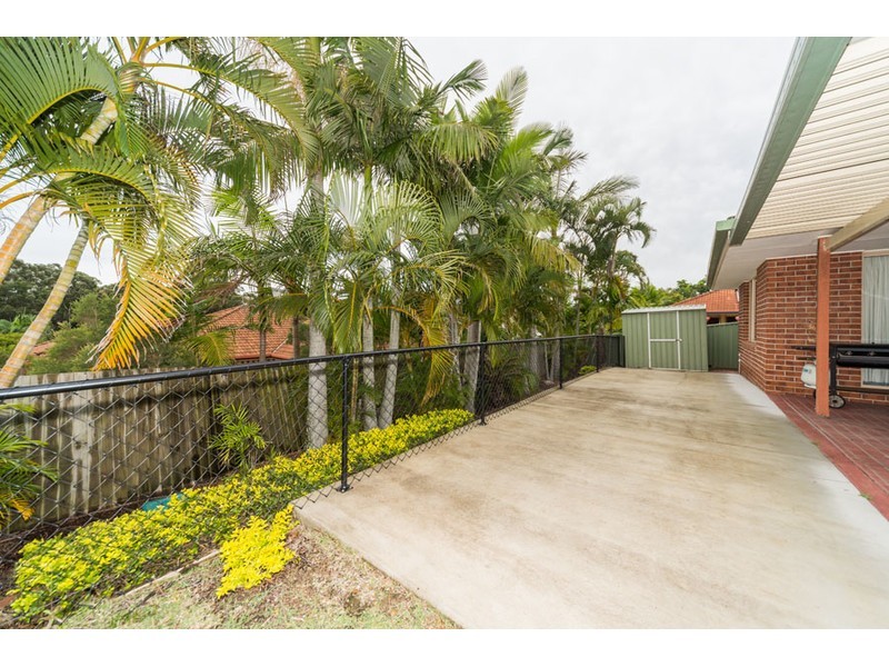 22 Maidstone Place, Parkwood QLD 4214
