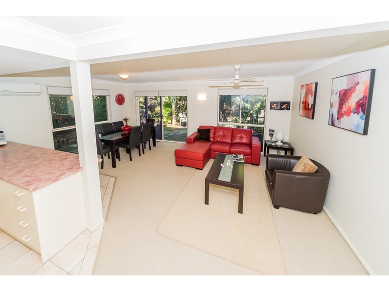 13/127 Greenacre Drive, Parkwood QLD 4214