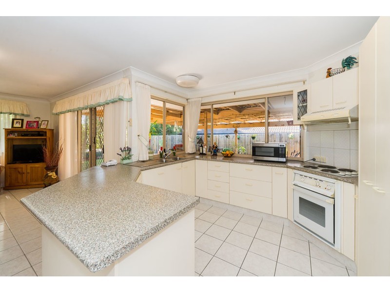 16 Rebbechi Court, Parkwood QLD 4214