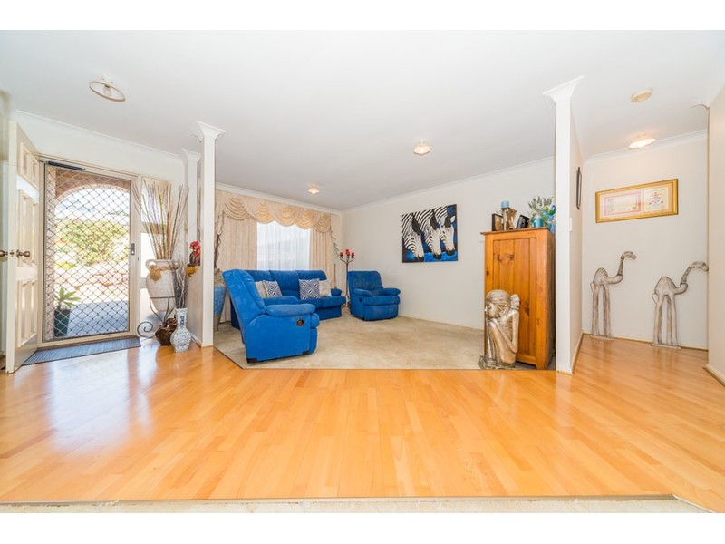 16 Rebbechi Court, Parkwood QLD 4214