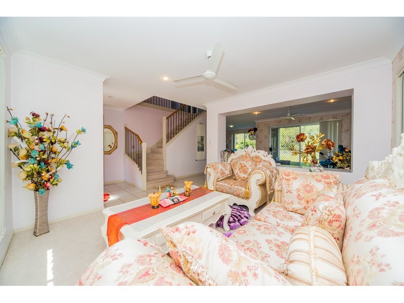 44 Golden Bear Drive, Arundel QLD 4214