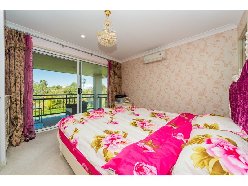 44 Golden Bear Drive, Arundel QLD 4214