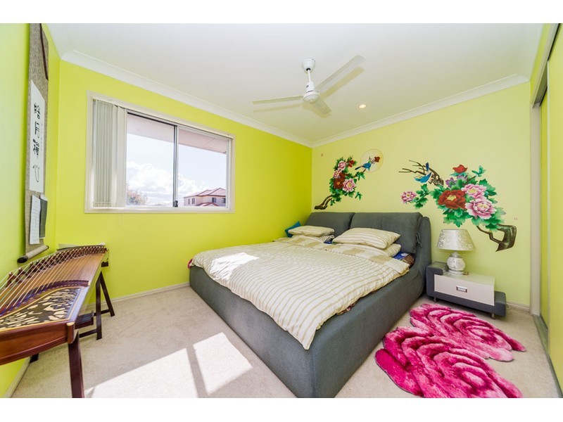 44 Golden Bear Drive, Arundel QLD 4214