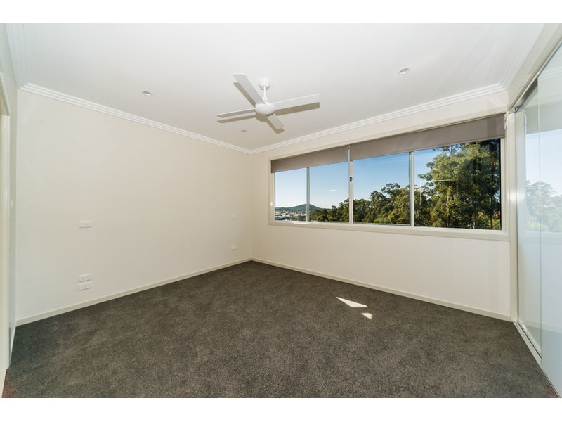 11 Diamantina Circuit, Pacific Pines QLD 4211