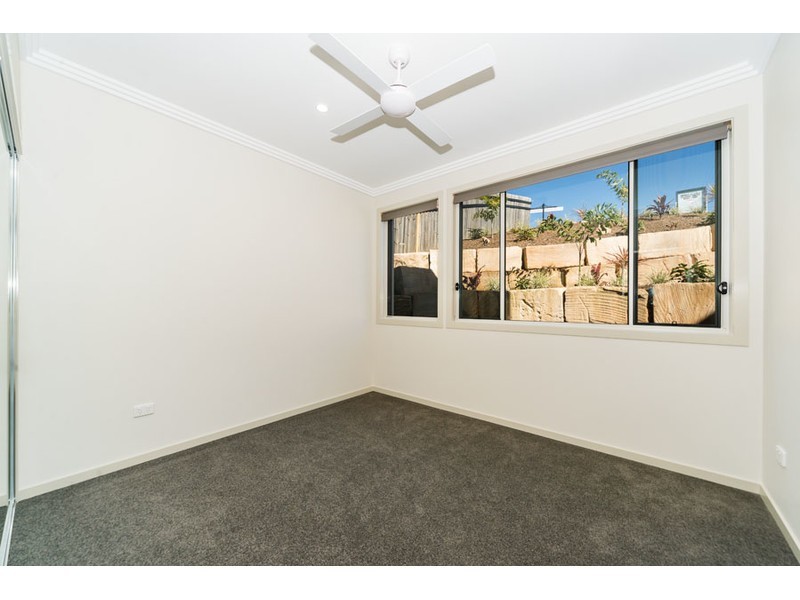 11 Diamantina Circuit, Pacific Pines QLD 4211